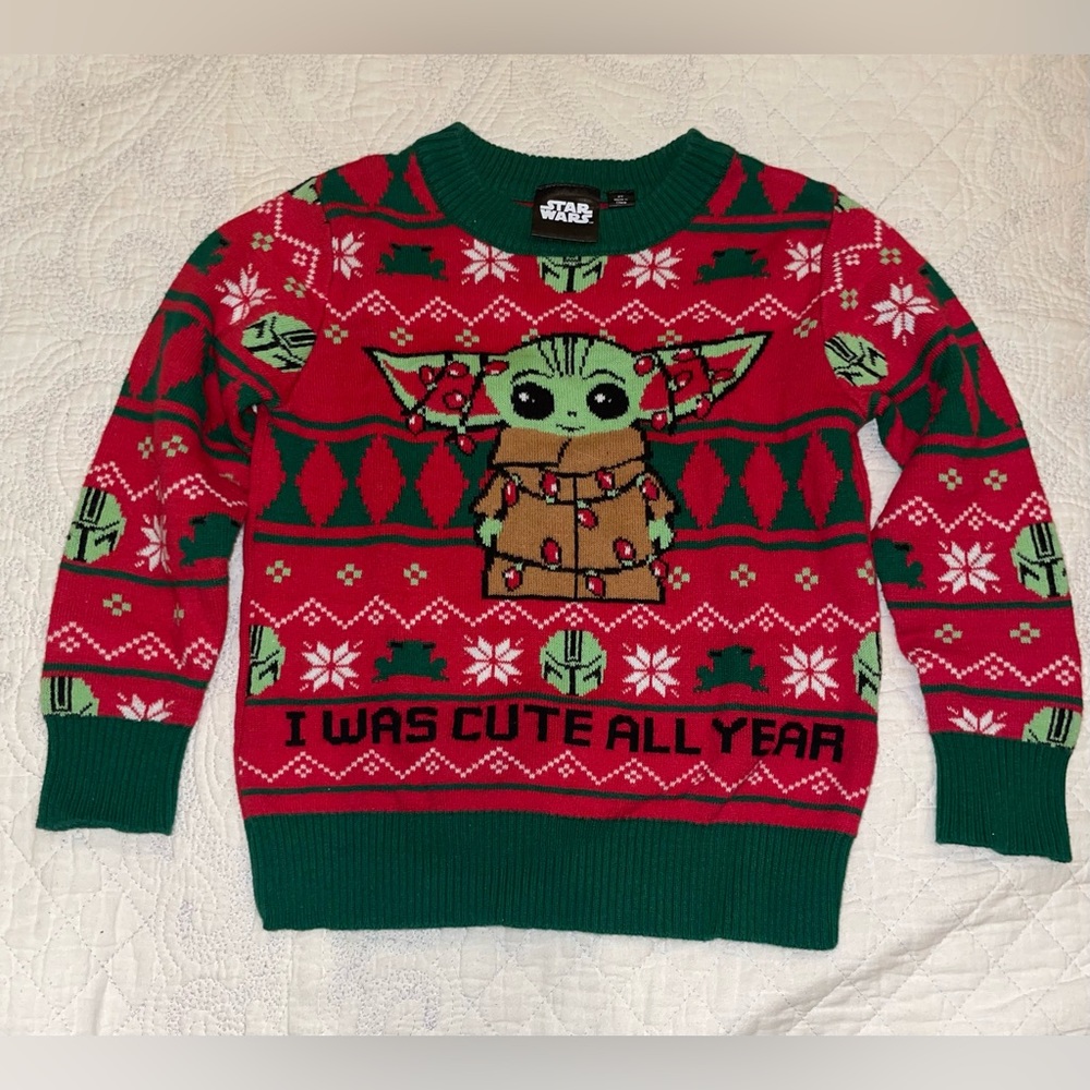 STAR WARS kids sweater size 2T in excellent condition great for the holidays